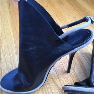 BALENCIAGA Sz 41 Blk booties open toe heels shoes
